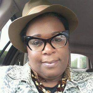 Meet your Posher, Shay